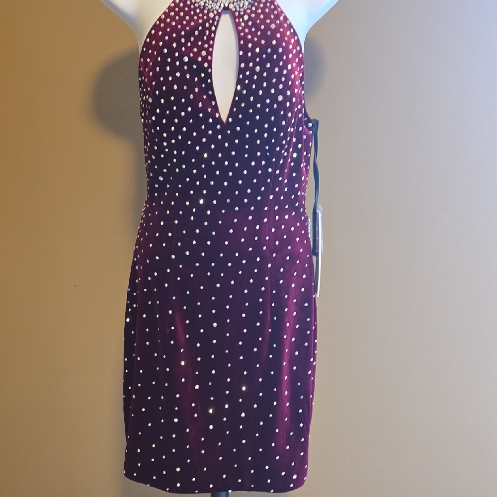 Jovani BURGANDY Backless Dress with Sparkling Crystal Stones Stunning! Size4 NWT